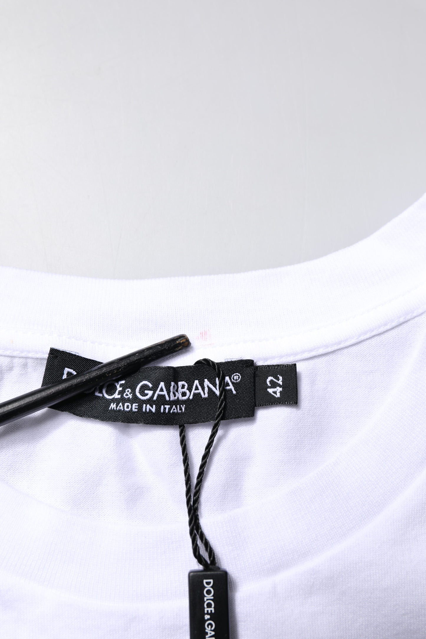 White Cotton Sleeveless Round Neck Tank Top