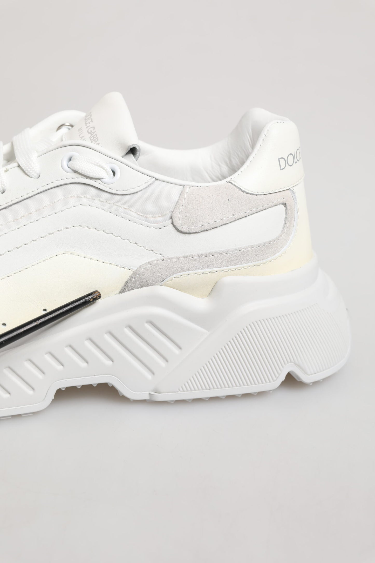 White Daymaster Low Top Mens Sneakers Shoes