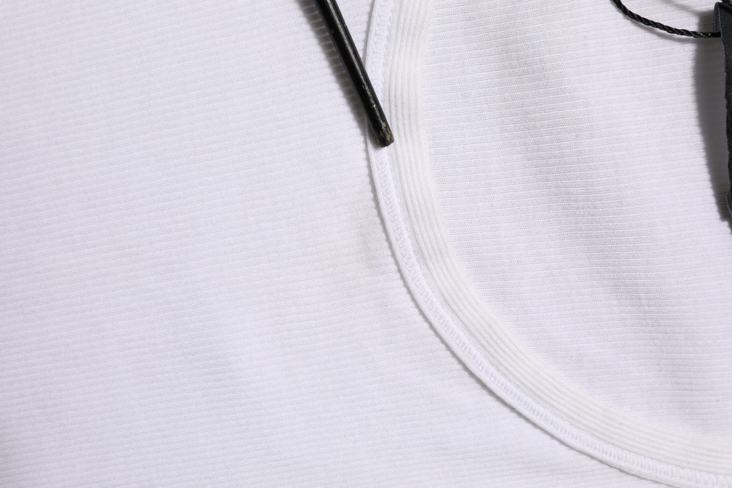 White Sleeveless Round Neck Tank Top T-shirt