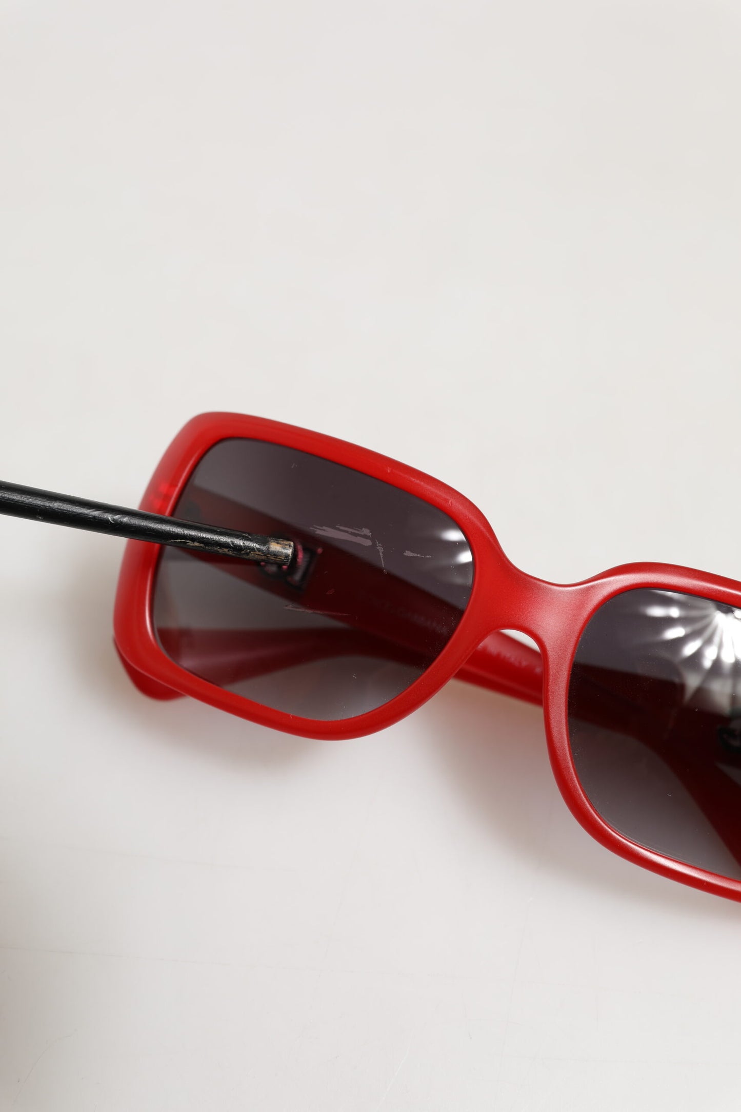 DG6093 Red Rectangular Grey Graduated Lenses Sunglasses